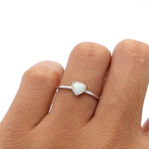 Klusterringar riktiga 925 sterling silver vit eld opal kärlek hjärta kvinnor dam delikat tunna smycken bröllop engagemang