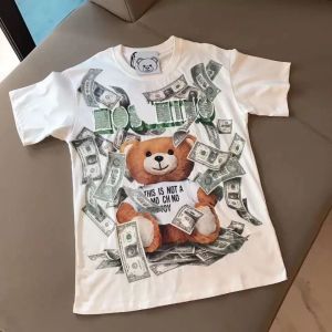 Modna koszulka damska Summer Nowe wysokiej jakości marki krótkiego rękawu TEES Kolor niedźwiedź zaokrąglenia bawełniana Włochy luksusowe męskie koszulka mens luźne moschino