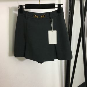 Guldkedjedesigner klänning 3 färger casual klänningar lyxiga lösa mjuka shorts kvinnlig personlighet charm kjolar