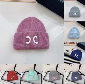 세련된 디자이너 20 스타일 단색 비니 모자 가을 겨울 브랜드 편지 자수 두개골 모자 보닛 울 니트 모자 패션 액세서리 크리스마스 선물