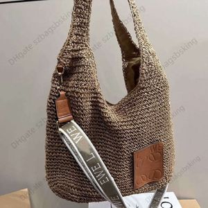 Bolsa de bolsa de grife novo estilo de férias de férias, tecido de couve de cesta de cesta feita à mão um ombro crossbody feminino