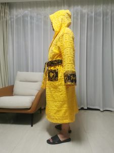 Домашний банный халат Ins с буквенным принтом, жаккардовая одежда для сна, желтые мягкие на ощупь повседневные халаты, ночная рубашка для отеля