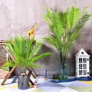 Faux Floral Greenery 70-125cm Artificial Large Rare Palm Tree Green Realistic Tropical Plants Indoor Plastic Fake Tree Home el Christmas Decorat 230907