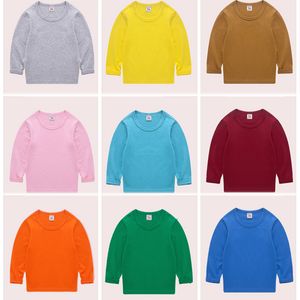 Hoodies moletons algodão meninos sólido camiseta 12 cores doces camisetas para crianças meninas manga comprida tops bebê criança roupas undershirt 212 anos 230907