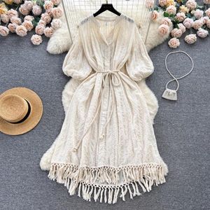 Casual Dresses Boho Vocation Summer Women V-ringning Tassel Lace Up Long Lantern Sleeve Skinny Vestidos mångsidig damklänning