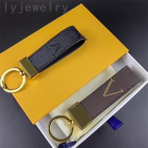 Dragonne Lanyard Borwn Keychains Designer Leather Key Ring Smooth Men Women Handbag Portachiavi Bag Charm Wallet Designer Keyring Trendy PJ047