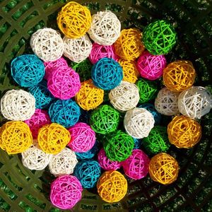 Outros suprimentos de pássaros 10 pcs papagaio mastigando brinquedo bola cor primária sepak takraw pet treinamento interativo gaiola decoração