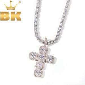 Ожерелья с подвесками THE BLING KING Hiphop Baguettecz Кристалл Циркон Камень Крест Кулон Ожерелье Iced Out Кубический цирконий Ювелирные изделия Ожерелье для вечеринок 230908