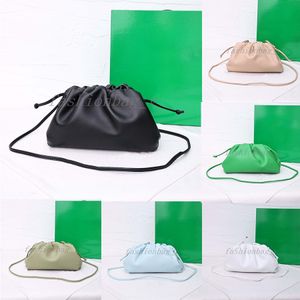 Designer Pouch Bag Mini Woven Cloud Bag Fashion Plain Mönster Handväska mjuk läder stickade väska damer stora kopplingspåsar hand mode väskor