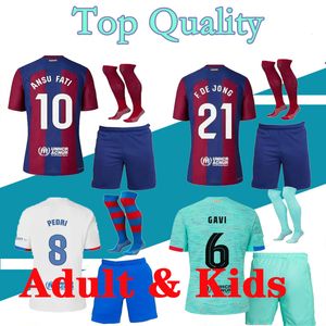 Ansu Fati Camisetas de Futbol Futbol Forması 23 24 Memphis Pedri Kun Aguero Adama Ferran 2023 2024 Barcelonas Griezmann F. De Jong Dest Giriş Erkekler Çocuk Kiti çorapları