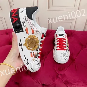 2023 New Hot Sneakers Designer أحذية غير رسمية للنساء الرجال الرجعية الأحذية الرياضية الأحذية الرياضية أحذية شبابية الاتجاه العجل حجم 35-45 FD230502