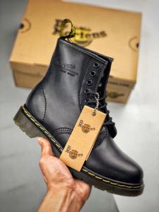 مصمم أحذية Doc Designer Men Women High Leather Winter Winter Snow Booties Oxford Bottom Onghle أحذية أسود