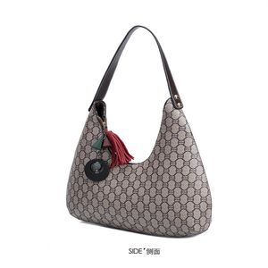 DA1102 Womens Designer Handbag Luxury bör väska mode tygväskan plånbok crossbody väskor ryggsäck små kedjor purses shoppin243w