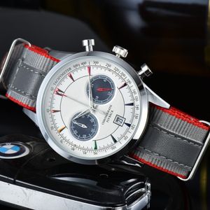 حركة Womans Fashion Coll Color Watchstrap مصمم Montre de Luxe Reloj Sports Man Wristwatches Aaa Qulaity Mens Sات