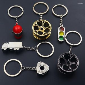 Keychains Mode -Verkehrssignal -Licht -LKW -Legierungs -Legierungs -Legierung Anhänger Schlüsselliten Keyring Automatische Neuauflagen Abteilbeutel Halter KeychaNnlpg