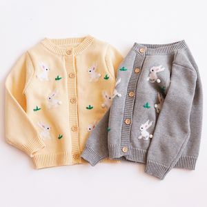 Roupas combinando para a família Sweter kardigan anak perempuan pakaian rajut katun leher O musim gugur mantel bayi kelinci bordir kartun balita 230907