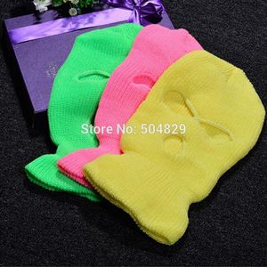 Czapki na zewnątrz Whole 200pcs Lot BALACLAVA SAS CS Style Winter Wind Hat For Men Cap Cap 3 Hole Mask Neck Ogrzerza 235a