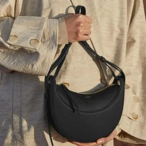 2024 Numero Dix Luxurys Omuz Çantası Kadın Tasarımcı Çanta Yarım Ay Tote Crossbody Bag Moda Paris Çanta Baget Zip Hobo Çanta Düz Buzağı Deri