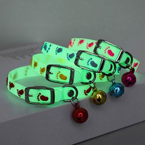 Dog Collars Leashes Luminous Cat Necklace Glowing Small Dog Cat Collar Anti-Loss Fluorescent Silicone Cat Bell Collar Neck Ring Pet Cat Accessories 230908