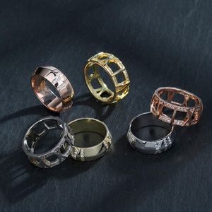 Anéis de banda de moda de luxo série Atlas 18K diamantes X oco-out Stud clássico aço inoxidável casal presentes designer jóias Engage2741