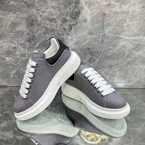 Scarpe casual di marca dei designer, scarpe sportive da uomo e da donna, scarpe basse basse punk stampate 0901