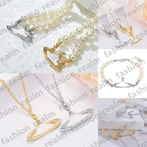 collane di perle braccialetto di perline pin Saturn orecchini a bottone collana pendente diamante rame placcato oro 18 carati gioielli firmati Clavicle243G