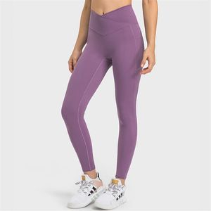 Damen-Yogahose mit gekreuzter Taille, Sport-Leggings-Outfit, doppelseitige Einstecktaschen ohne T-Linie, hochelastische, verkürzte Hüfthose257M