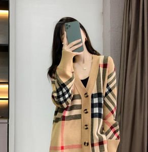 Women's Sweaters 2023 Autumn/Winter Checkered Cardigan Loose V-neck Women's Sweater Coat Fashion Knitted Cardigan Women's Contrast Color Coat