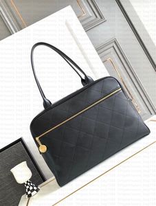 Genuine leather bowling bag large capacity zipper opening women crossbody bag fashionable diamond pattern antique designer bag