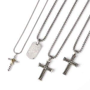 Srebrne naszyjniki 50 cm naszyjniki Kobiety pełna diamentowa biżuteria Chevron Cross Wiselant Pave Cyrcon Dog Tag Naszyjnik Słonecznik Pokój MEDA277K