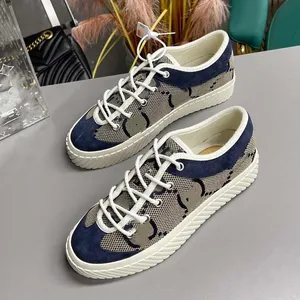 Tenis 1977 Canvas Sıradan Ayakkabı Lüks Tasarımcıları Kadın Erkekler Ayakkabı İtalya Yeşil ve Kırmızı Web Stripe Kauçuk taban Pamuk Pamuk Alt Erkek Sneakers 08