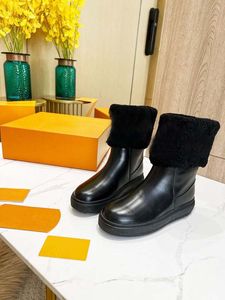 Martin Boots Designer Womens Snowy Boots High Editionカジュアルラグジュアリープリントフラットボトムショートブーツのウールが耳に暖かいミッドレングスブーツ