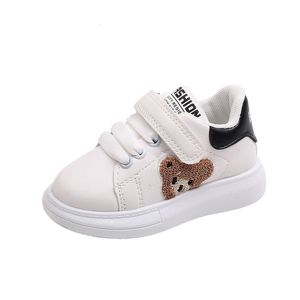 Första Walkers Autumn Baby Boys Girls Panda Sneakers 1 6 Year Toddlers Fashion Sports Board Flats Spädbarn 230909