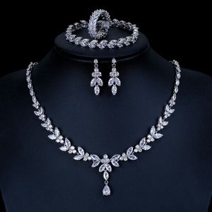 Set di gioielli da sposa Ekopdee Luxury Brilliant Cubic Zirconia Collana Set Orecchini Anelli Donna CZ Light Drop Bridal 230909