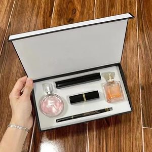 Set regalo per trucco 5 in 1 profumo cosmetici regalo di festa serie maschera per trucco eyeliner impermeabile crema trucco rossetto trucco opaco set di profumi 30 pezzi