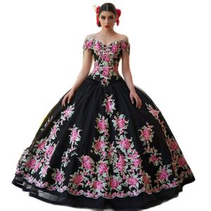 Klasik Nakış Meksika Quinceanera Kara Kara Omuz Çiçek Kapalı Tatlı 15 Önlük Boncuklu Vestidos De 16 Quinceanera