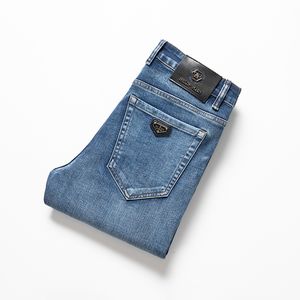 Męskie dżinsy jeansowe zimowi mężczyźni Slim Fit European American Tbicon High-end marka małe proste spodnie (201-216 cienki) F233-000