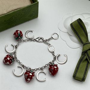 2023 Designerarmband Strawberry Armband Halsband Unikt designarmband Parti Present Bröllop Matchande smycken Box181y