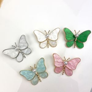 Summer New Butterfly Brooches For Women Charm Shell Pearl Gold Color Brooch Pins Party Wedding Gifts Clothing Accessories Jewelry Gift Wholesale YMBR006