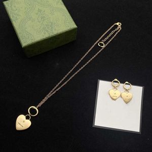 Collana di design per donna Lettera Amore Orecchini di lusso Prodotti Collane Catena Orecchino di qualità Fornitura di gioielli di moda253h