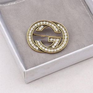 23ss Fashion Brand Designer G Letter Brooches 18K Gold Plated Brooch Suit Pin Small Sweet Wind Jewelry Accessories Wedding Party G341q