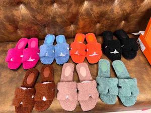 Mulheres chinelos de pele fofo faux furry slides sim sandálias sapatos deslizamento em apartamentos indoor casa sneaker marcas de luxo inverno slider flip flops plataformas mules q230909