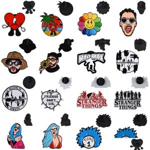 Charms Großhandel Designer Broschen Bad Bunny Abzeichen Revers benutzerdefinierte weiche Emaille Pin auf Lager Brosche Pins Drop Lieferung Otkge