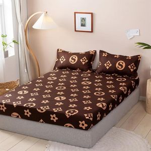Fashion Design Bed Sheet Trendy Household Mattress Protector Dust Cover Non-slip Bedspread With Pillowcase Bedding Top F0087 21031209o