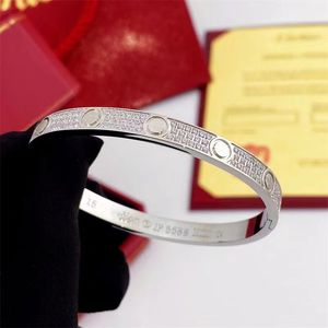 Bracelets Bracelet Designer for Women Jewelry Full Diamond Couple Style for Men Wedding Accessories Trend Fashion Nice s