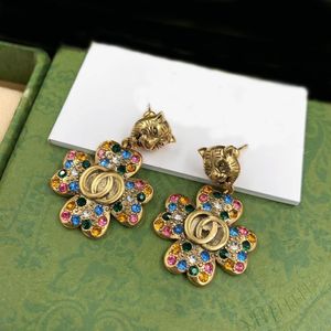 Nya charmörhängen Fashion Light Luxury Brand Designer Vintage Leopard Head Colorful Diamond Petal Earring Wedding Party High Qual2597