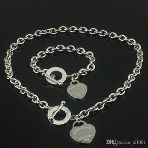 Sälj födelsedag julmärke lyxdesigner halsband plus armband set bröllop uttalande smycken hjärthänge halsband ban259g