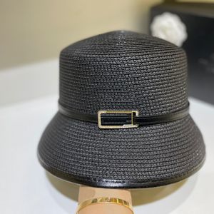 مصمم دلو قبعة رسالة القش تصميم القبعة أزياء Sunshade Cap مزاج متعدد الاستخدامات هدية جيدة جدا