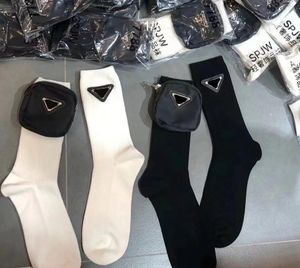 Socken für Herren und Damen, dreieckig, Buchstabe, mittlere Röhre, modische Marke, Herbst, neue Socken mit Reißverschluss, kleine Tasche, abnehmbare Paare, modische Baumwolle, Sport, Basketball, Socken