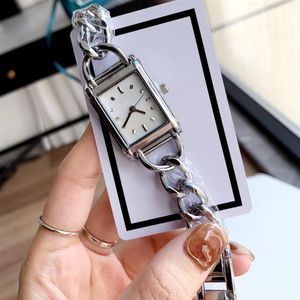 럭셔리 레이디 시계 최고 브랜드 디자이너 24mm 사각형 다이얼 여자 시계 여성용 스테인리스 스틸 밴드 패션 손목 시계 Mother257d